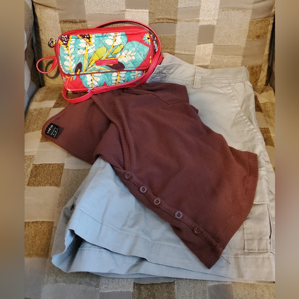 Vera Bradley purse, Lee Shorts, & Shein Shirt set
